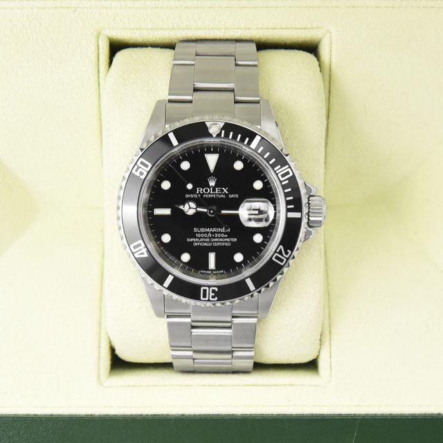 Rolex Submariner 16610 Image 4